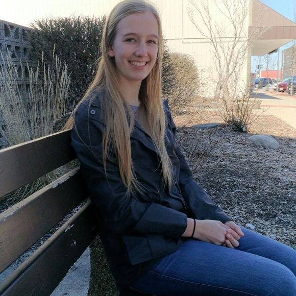 Meet your Posher, Erica - Picture 1 of 1